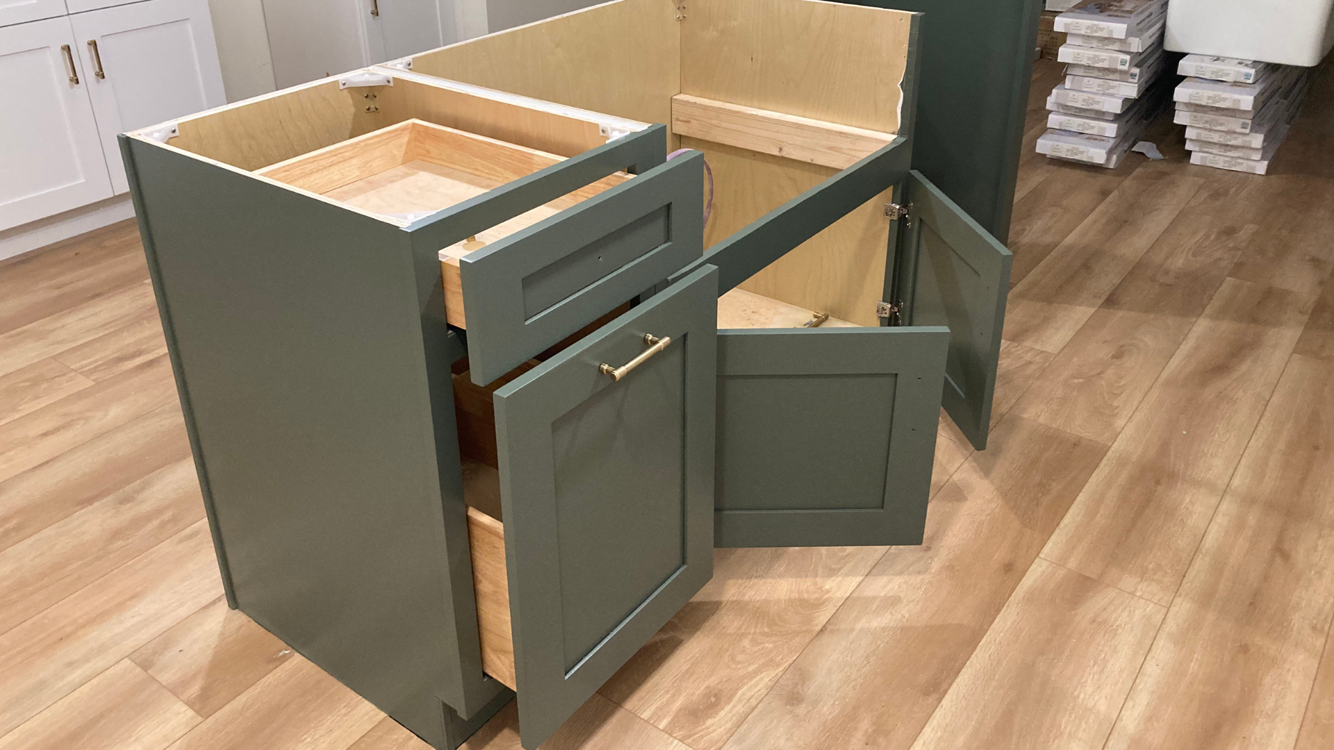 Custom Cabinet Finish - Specialized cabinet painting and refinishing