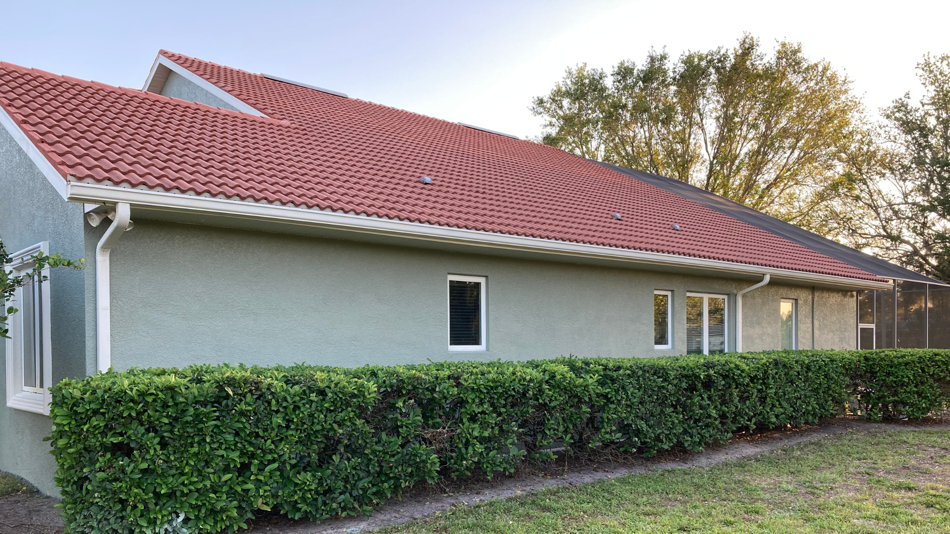 House Siding Painting - Fresh paint on home siding and trim